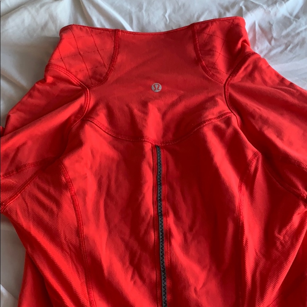 Lululemon jacket / pullover size 4